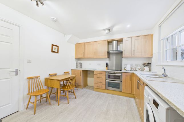6 Acton Court, Whitehaven photo 3