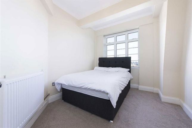 Flat 30, Stourcliffe Close, Stourcliffe Street, London photo 4