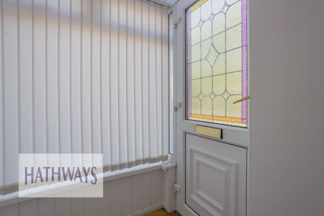 14 Pentwyn Heights, Pontypool photo 3