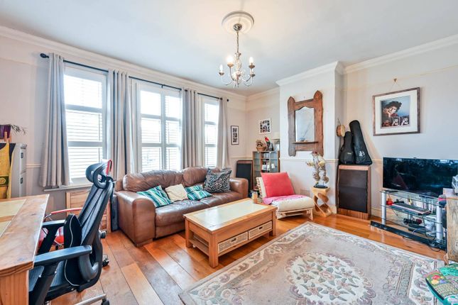 1-bed flat on Stanley Road, Teddington, £349,950