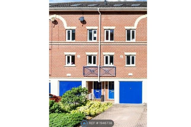 Thumbnail Terraced house to rent in Applecross Close, Rochester