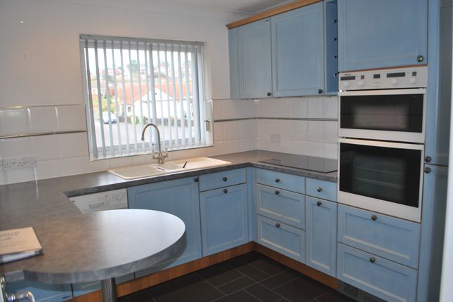 Flat to rent in Broadmead, Exmouth