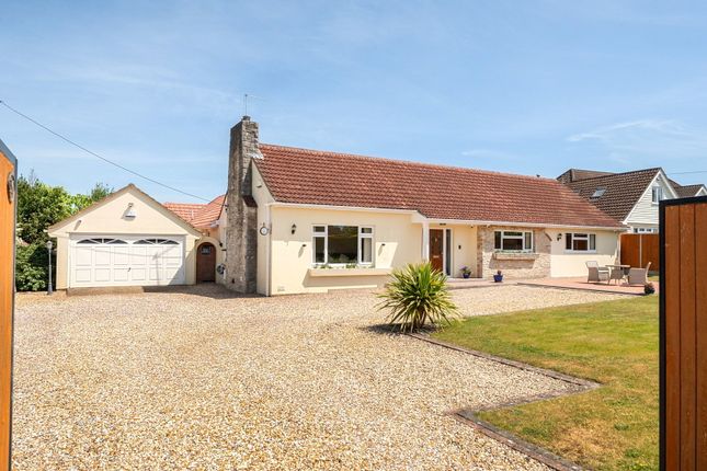 4-bed house on 16, Oaks Drive, Ringwood, £800,000