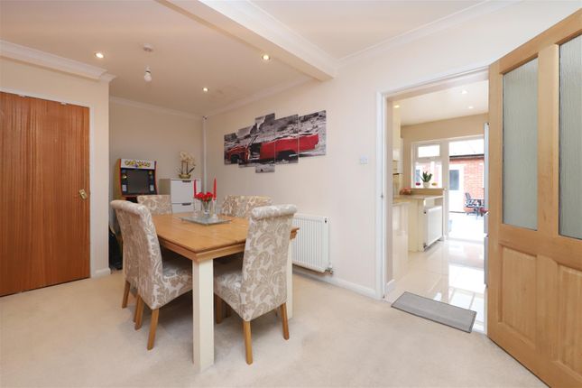 36, Midhurst Gardens, Hillingdon photo 4
