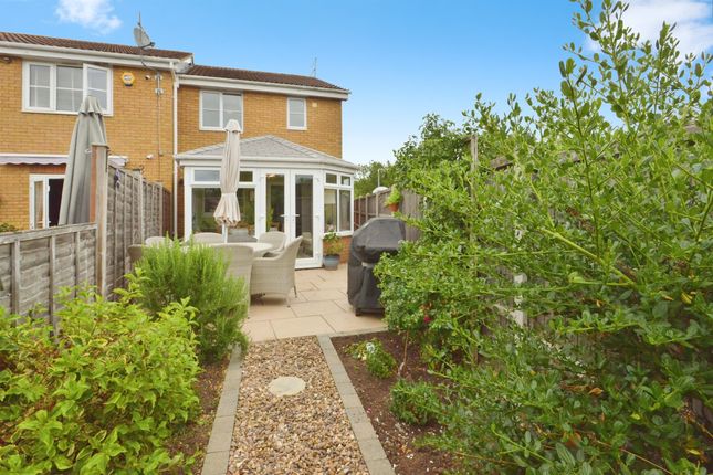 23, Moors Close, Milton Keynes photo 2