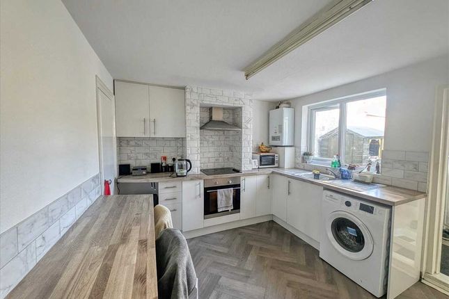 87, Sydney Street, Brightlingsea photo 2