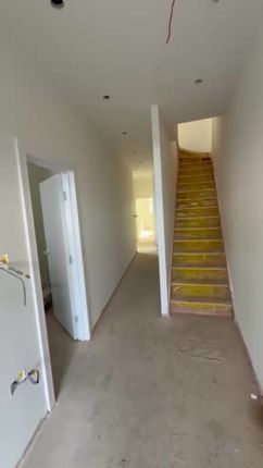 23, Hertford Road, Enfield photo 2