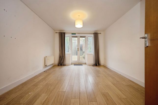 5, Cadeby Court, Milton Keynes photo 4