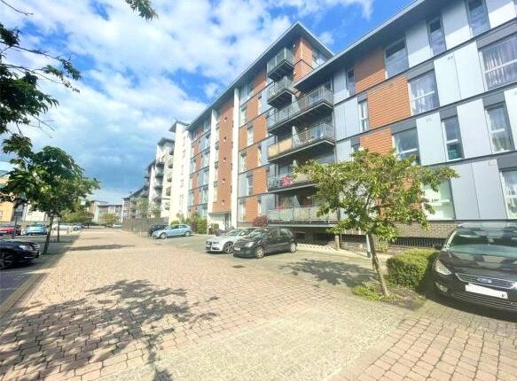Thumbnail Flat to rent in Page Court, Commonwealth Drive, Three Bridges, West Sussex