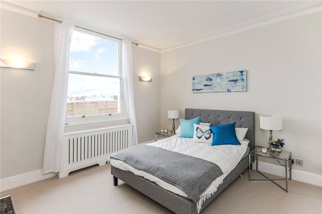 Maisonette for sale in Prince Edward Mansions, Moscow Road, London