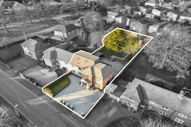 3, Woodstock Drive, Uxbridge photo 2