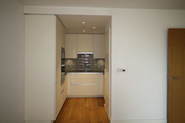 Thumbnail Flat to rent in Maud Street, London