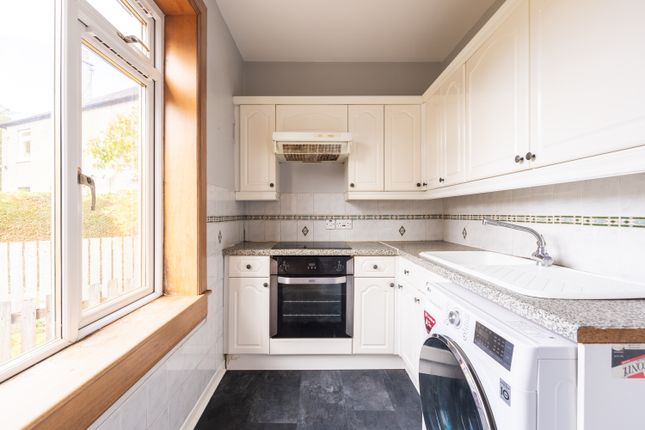 35, Broomside Terrace, Edinburgh photo 4