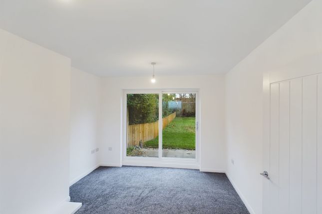 4 Lingfield Close, Darlington photo 3