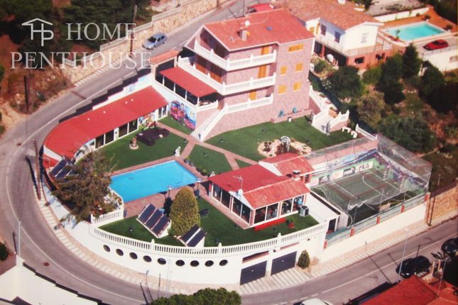 Thumbnail Villa for sale in Street Name Upon Request, Mataró, Es