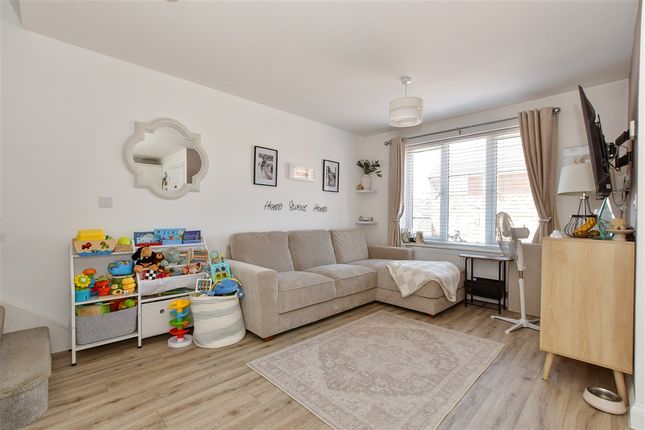 Naval Terrace, East Cowes photo 4