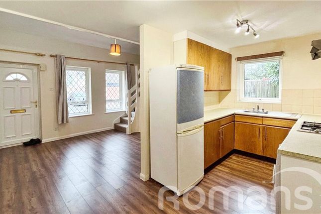 66, Beaconsfield Way, Reading photo 4