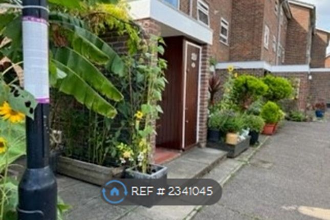 Maisonette to rent in Founders Gardens, London