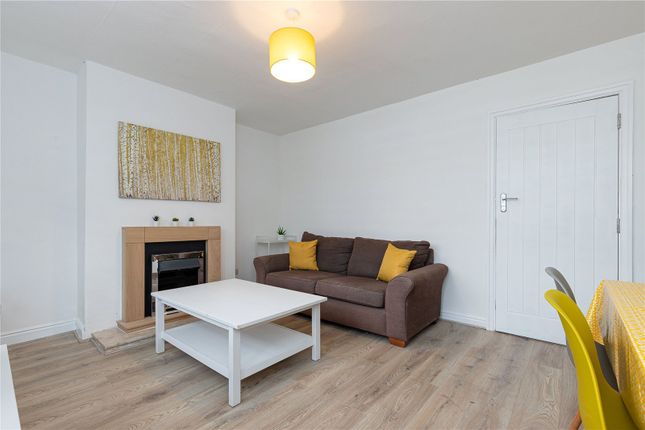 Room to rent in St. Andrew's Drive, Newcastle, Staffordshire