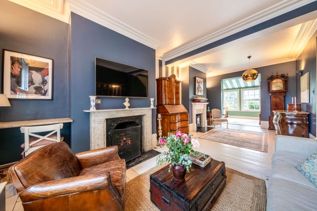13, Clapham Manor Street, London photo 4