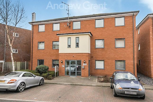 Thumbnail Flat to rent in High Street, Amblecote, Stourbridge, West Midlands