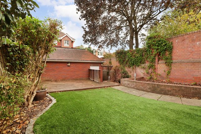 5 Magnolia Place, Ealing photo 4