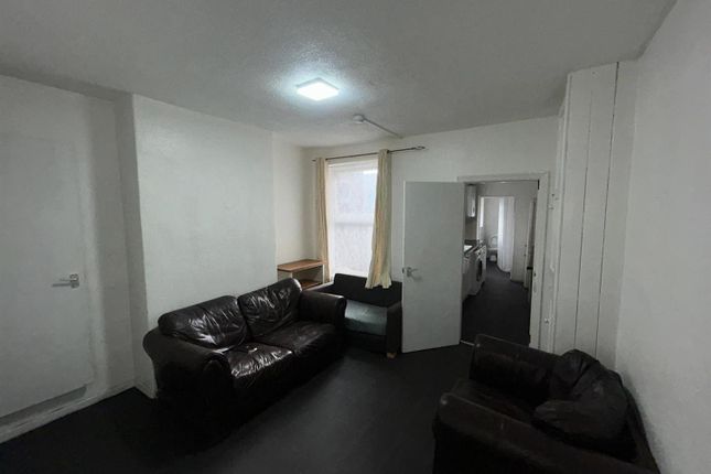 45, Sedgley Avenue, Nottingham photo 5