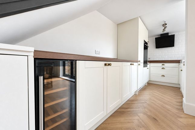 23 Groveside, Wirral photo 4
