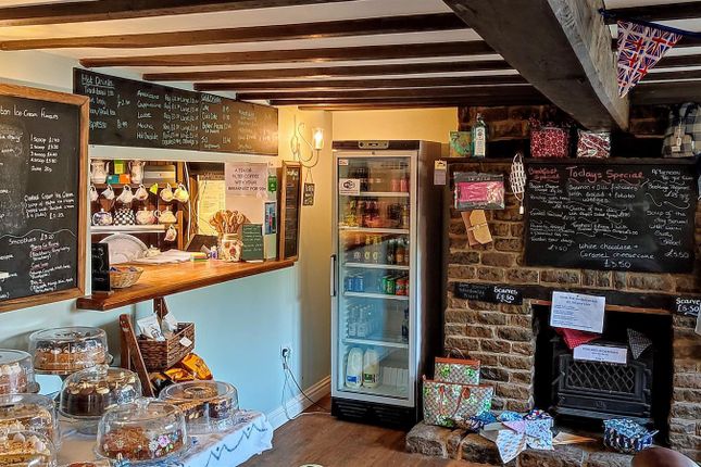 Thumbnail Restaurant/cafe for sale in Cafe &amp; Sandwich Bars LN1, Sturton By Stow, Lincolnshire