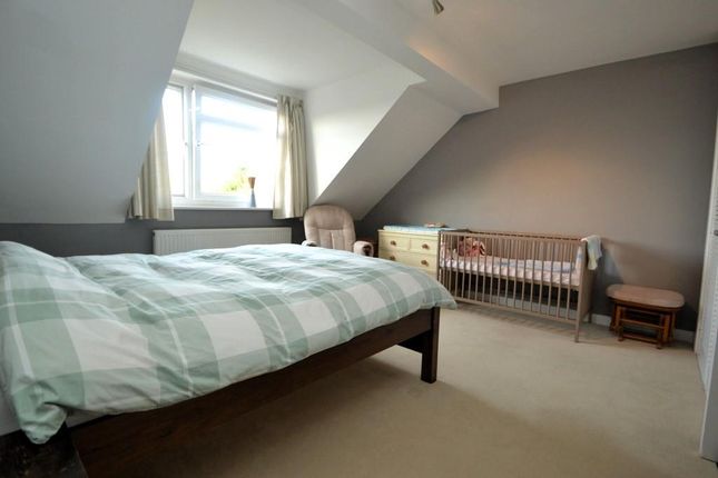 End terrace house for sale in The Avenue, Berrylands, Surbiton