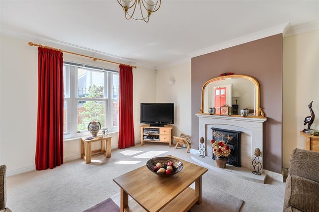 16, De Legh Grove, Bridport photo 2