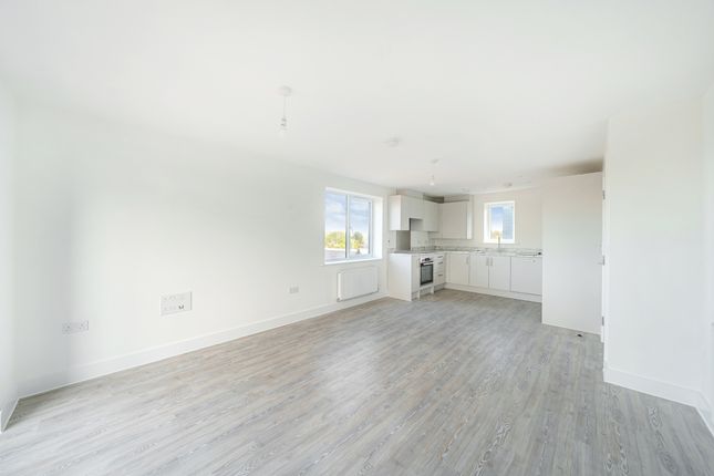 Flat to rent in Overfield Close, Hatfield