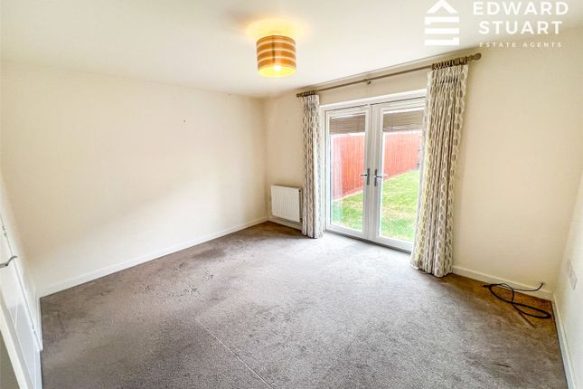 27, Chamberlain Way, Cambridgeshire photo 3