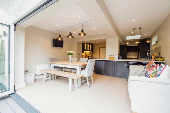 32, St. Johns Road, Exmouth photo 2