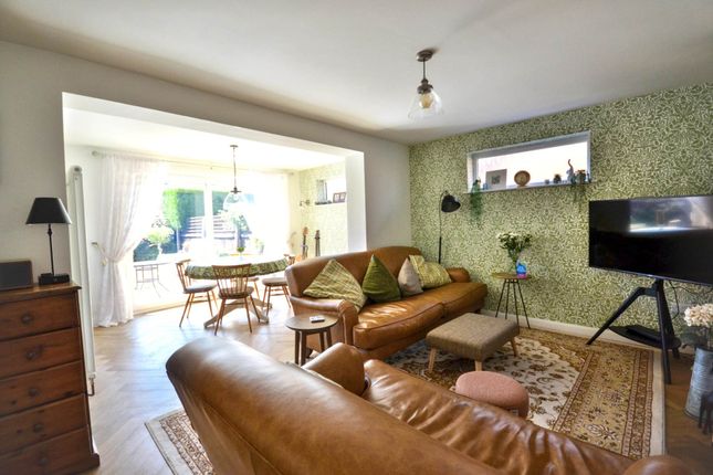 14, Moulder Road, Tewkesbury photo 4