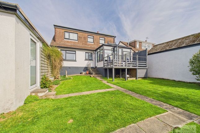 4-bed house on 16 Barn Park Close, Newton Abbot, £390,000