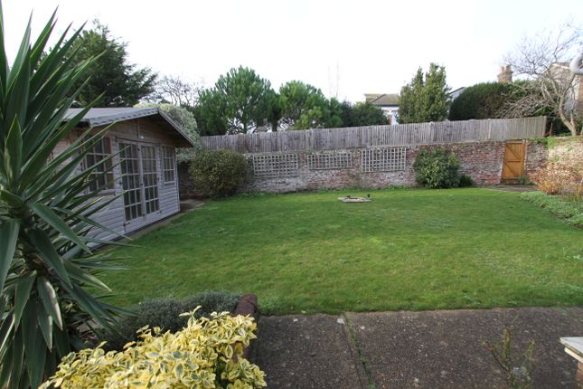 5, De Roos Road, Eastbourne photo 4