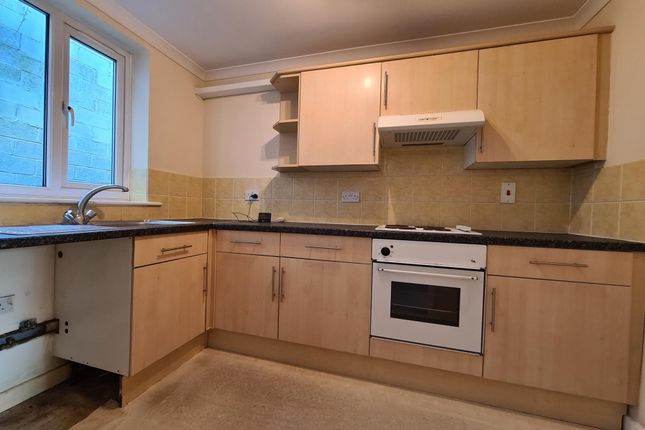 Maisonette to rent in St Francis Close, Strood