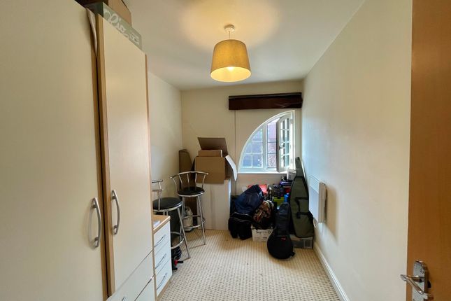 Flat to rent in Wharton Court, Hoole Lane, Chester