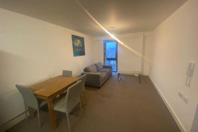 Flat to rent in Carriage Grove, Bootle