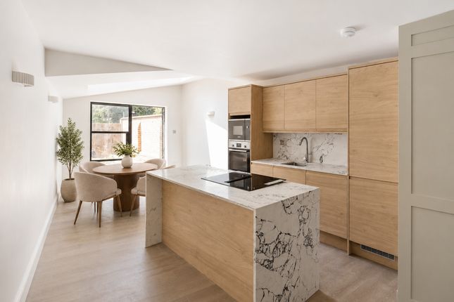 21, South Black Lion Lane, London photo 2