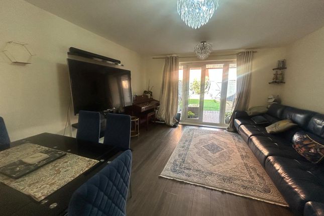 Baxter Road, Watford photo 3