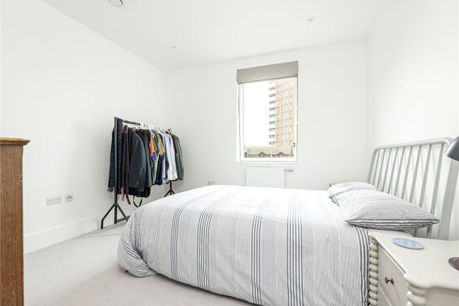Flat for sale in 67 Drummond Road, Croydon