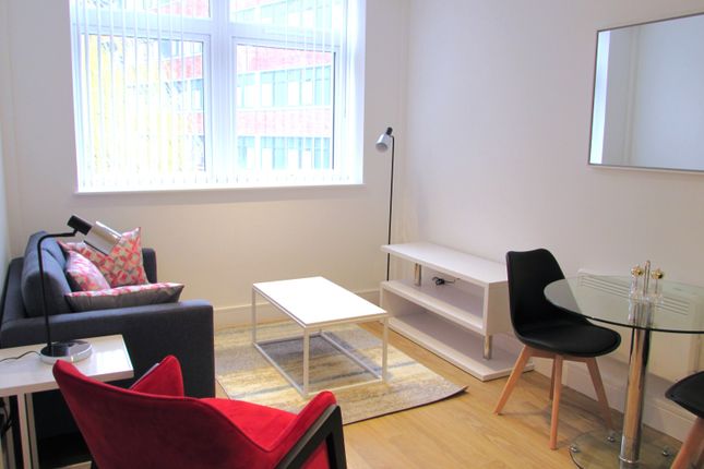 Flat 24, Felt House, Luton photo 2