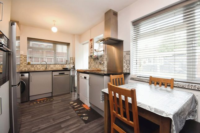 11, Elizabeth Road, Brentwood photo 4