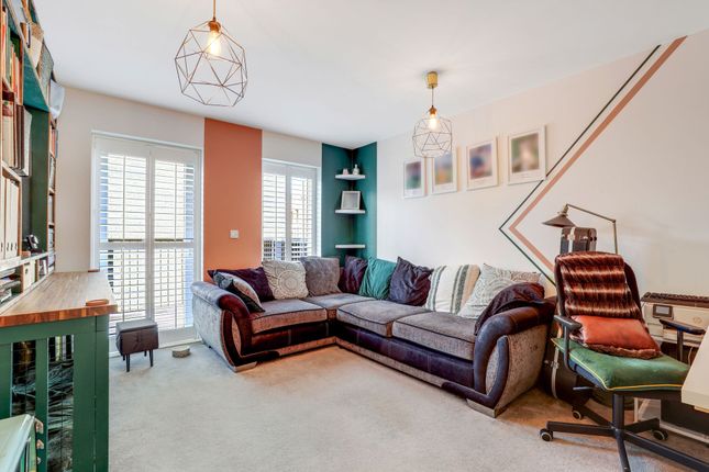 74 Trent Lane, Nottingham photo 4