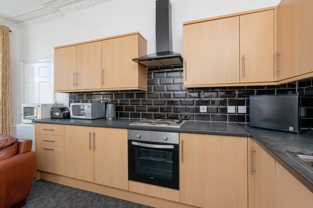 41, 3F2, Clerk Street, Edinburgh photo 4