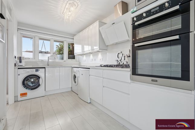 14 Geisthorp Court, Winters Way, Waltham Abbey photo 4