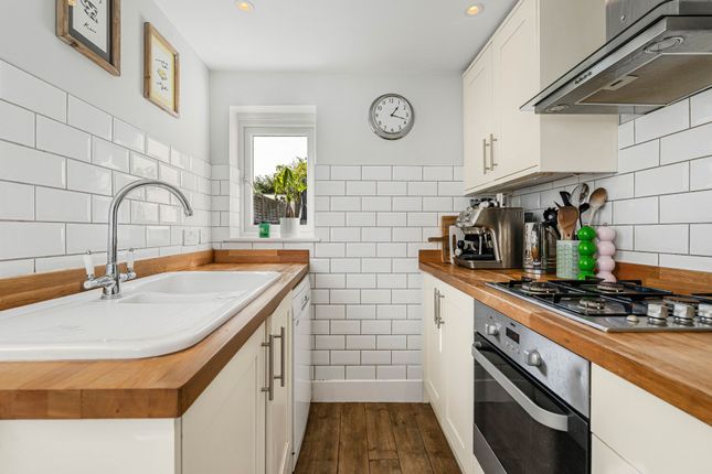 23 Railway Place, Hertford photo 4