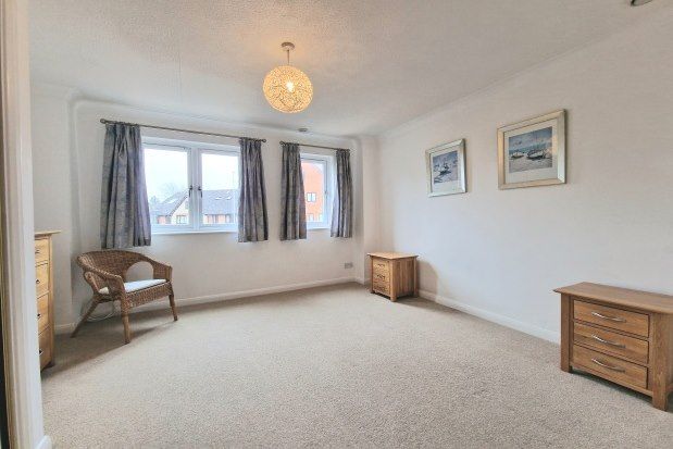 Town house to rent in Newlyn Way, Portsmouth